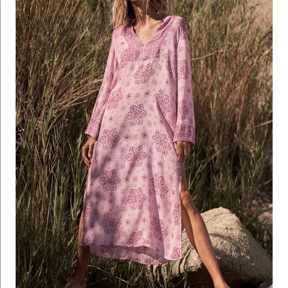 Zara Dresses & Skirts - ZARA Printed Midi Dress BNWT